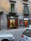 Sulmona_Barbers_Shop.JPG (153803 bytes)