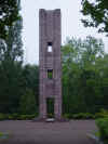 Zeithain memorial column-1.JPG (153328 bytes)